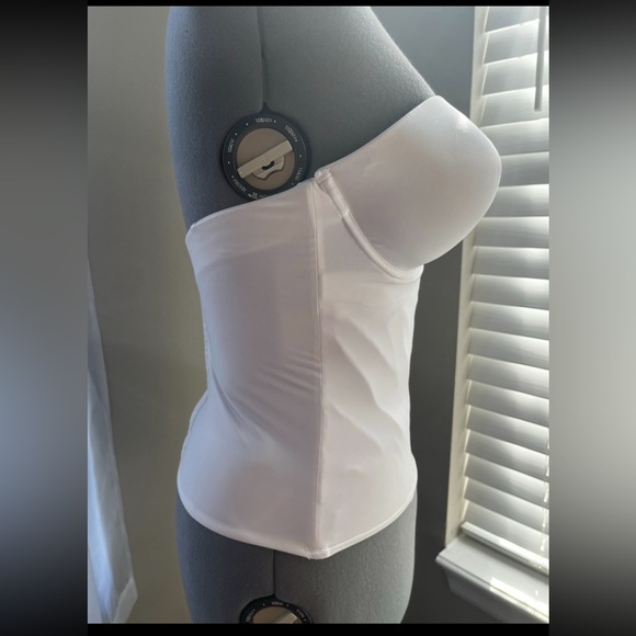 Corset - Picture 5 of 7